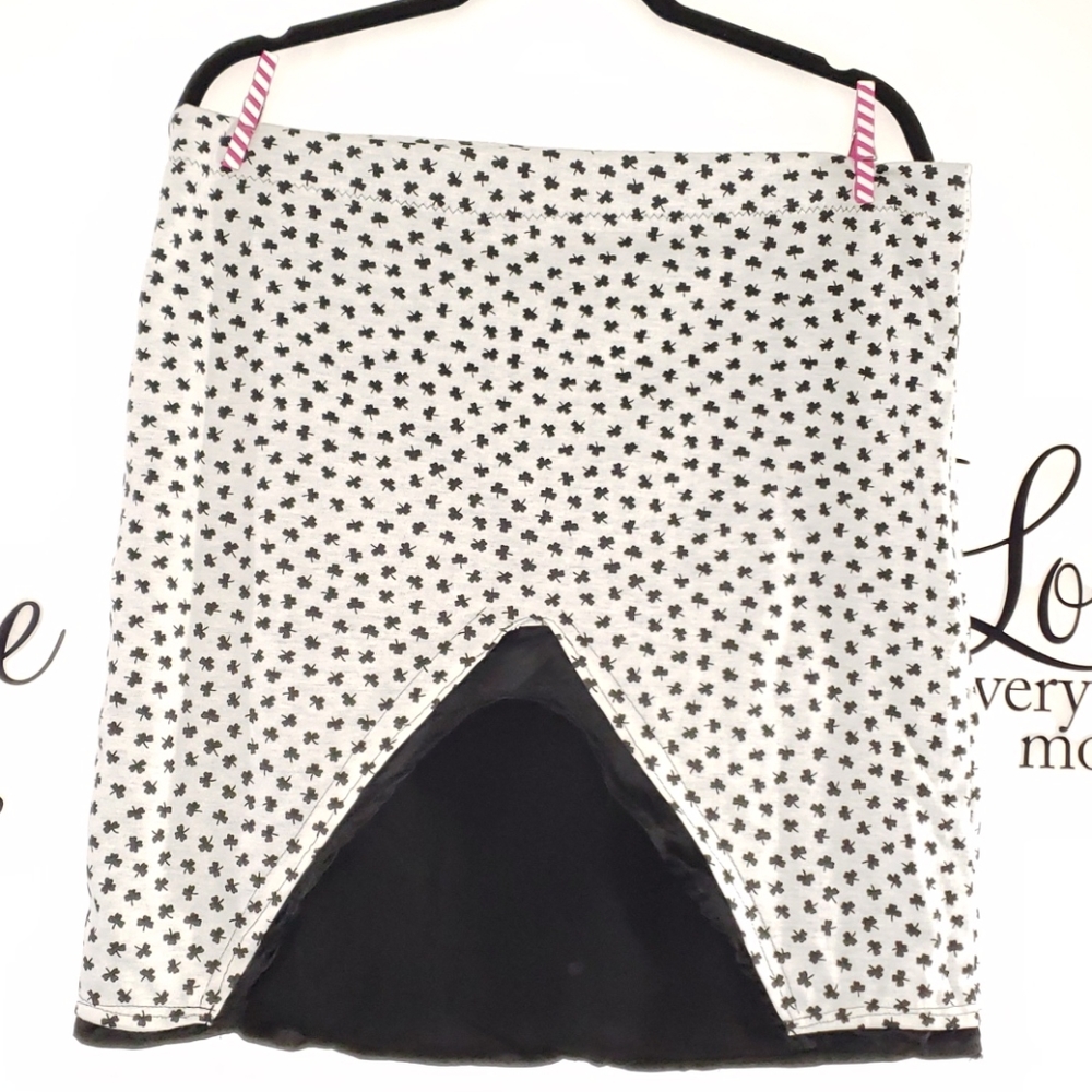 Black clover slit mini skirt - 225